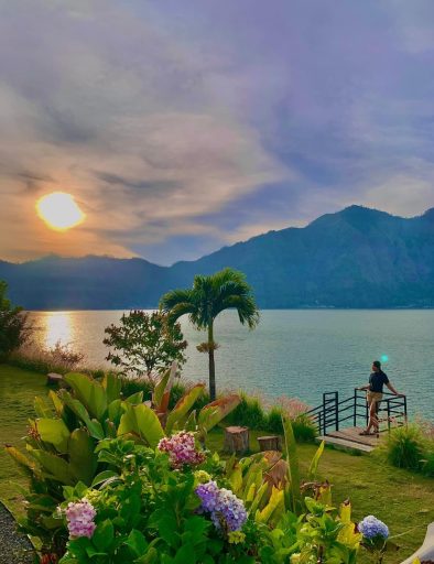 sunrise dari area glamping